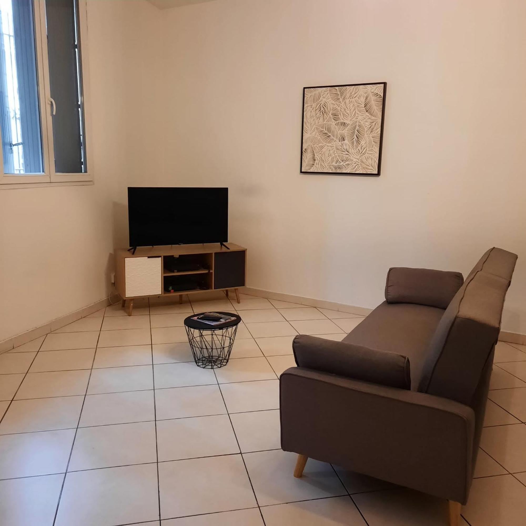 Le Albert 1Er Beziers Appartements Tout Equipes Béziers Exterior foto